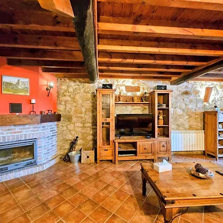 شاليه Casa Cangas De Onis - El Rincon Del Castro بينيا
