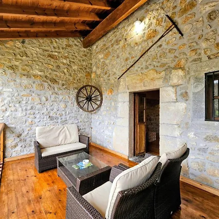 Casa Cangas De Onis - El Rincon Del Castro شاليه بينيا