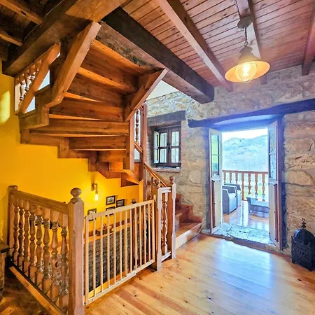 Casa Cangas De Onis - El Rincon Del Castro شاليه بينيا