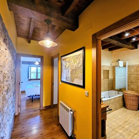 Casa Cangas De Onis - El Rincon Del Castro بينيا
