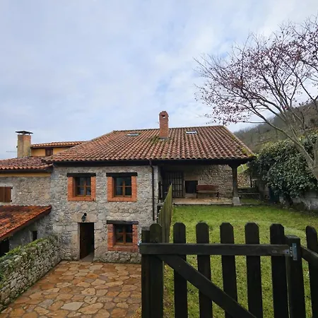 Casa Cangas De Onis - El Rincon Del Castro شاليه